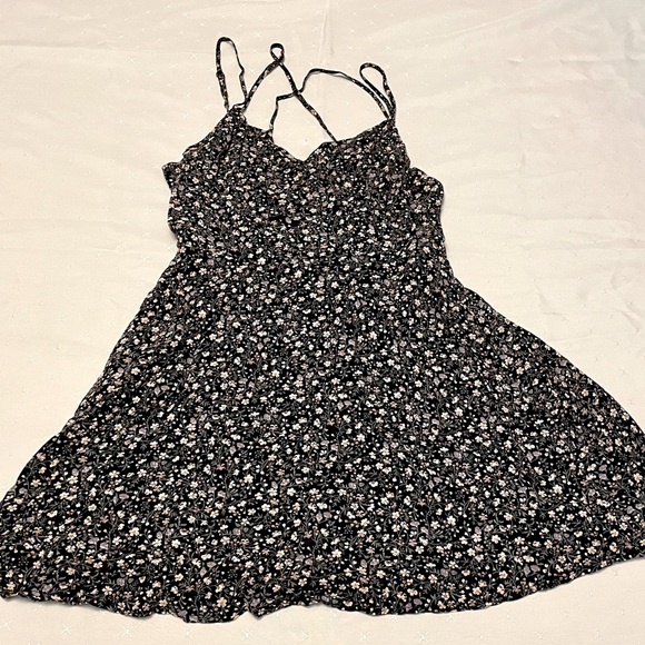 GARAGE - Black floral mini dress - Picture 1 of 5